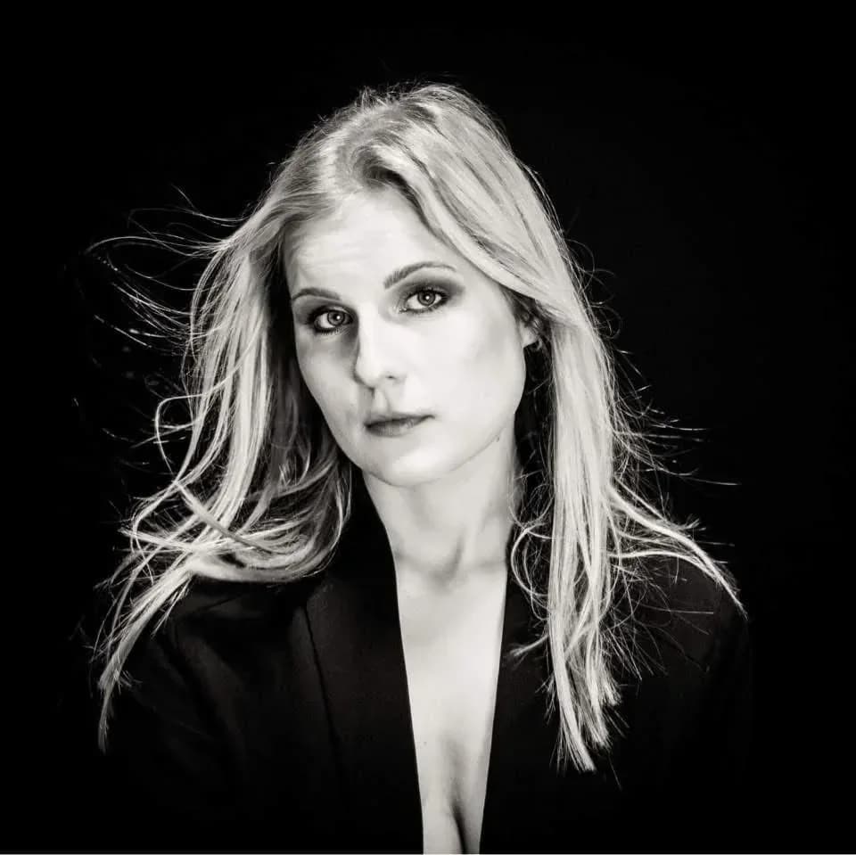 Aneta Nayan sings the Golden Era of Soul