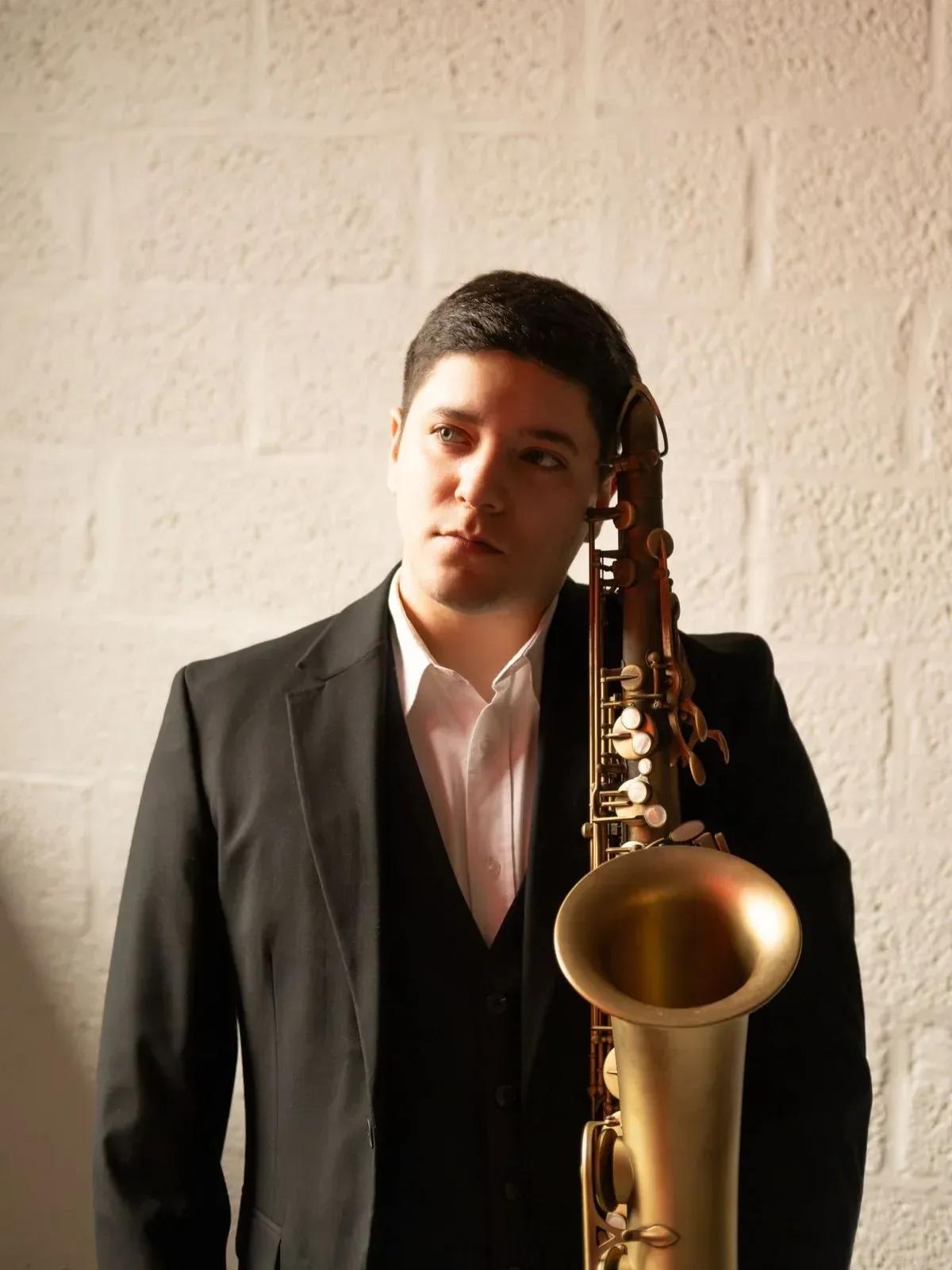 Ricardo Rosas Invites