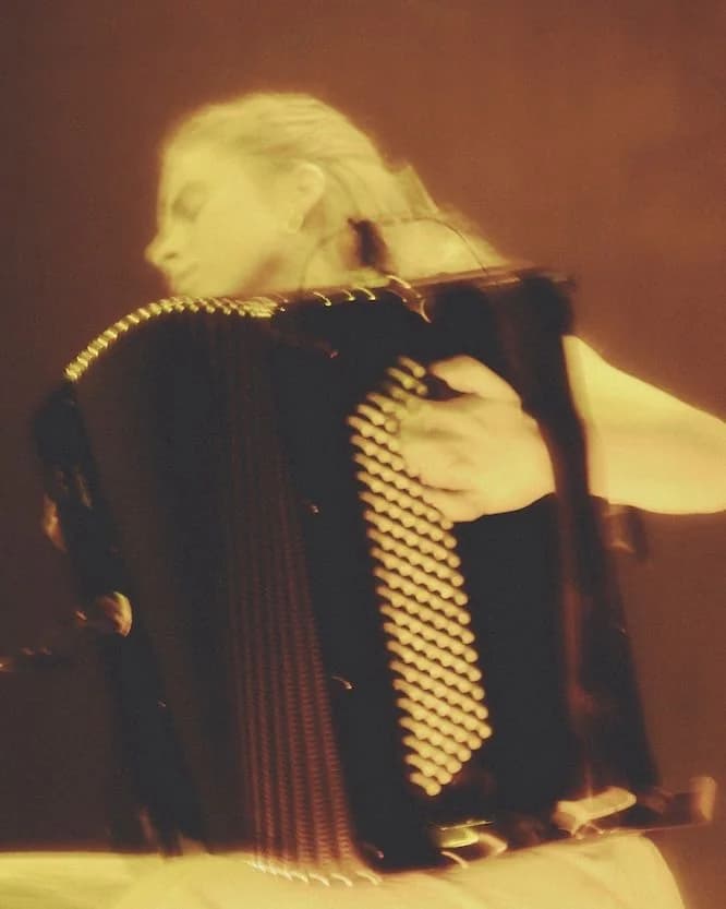 Radio Hito + Suzan Peeters