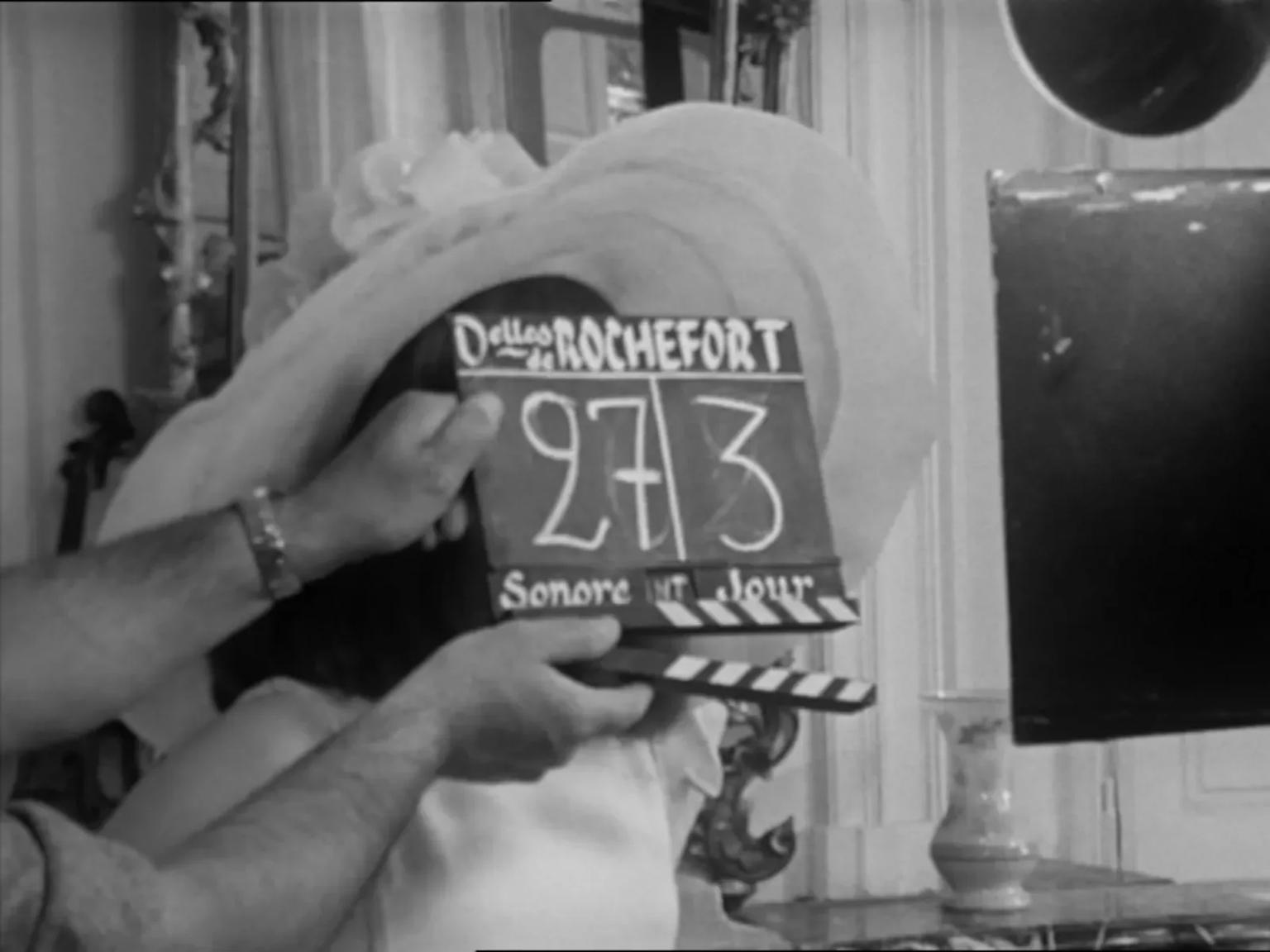 Derrière l'écran (épisodes 1, 2, 3)
