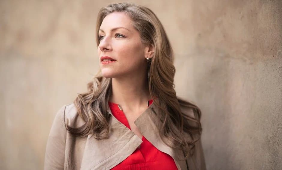 Jennifer Holloway