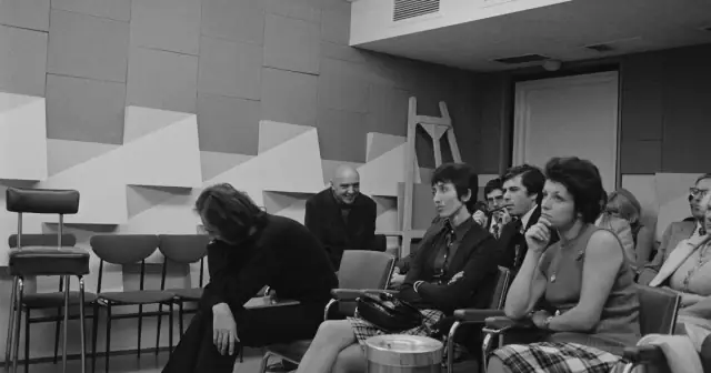 Rouge (Écoute Radiophonique)