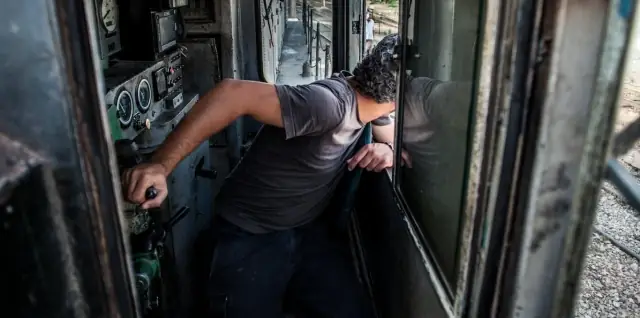 Railway Men - Erige Sehiri